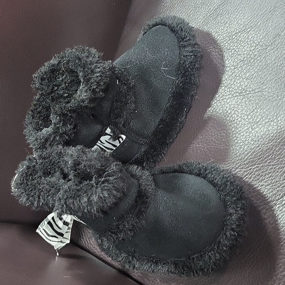 Stepping Stones Baby Black Fuzzy  Boots
